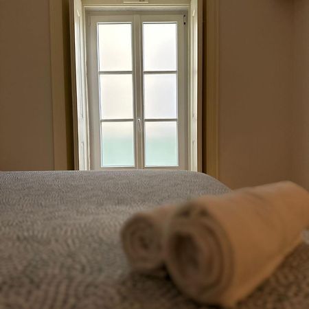 Central Bedroom In Shared House In Chiado - Historic Center Of Lisbon Exterior photo