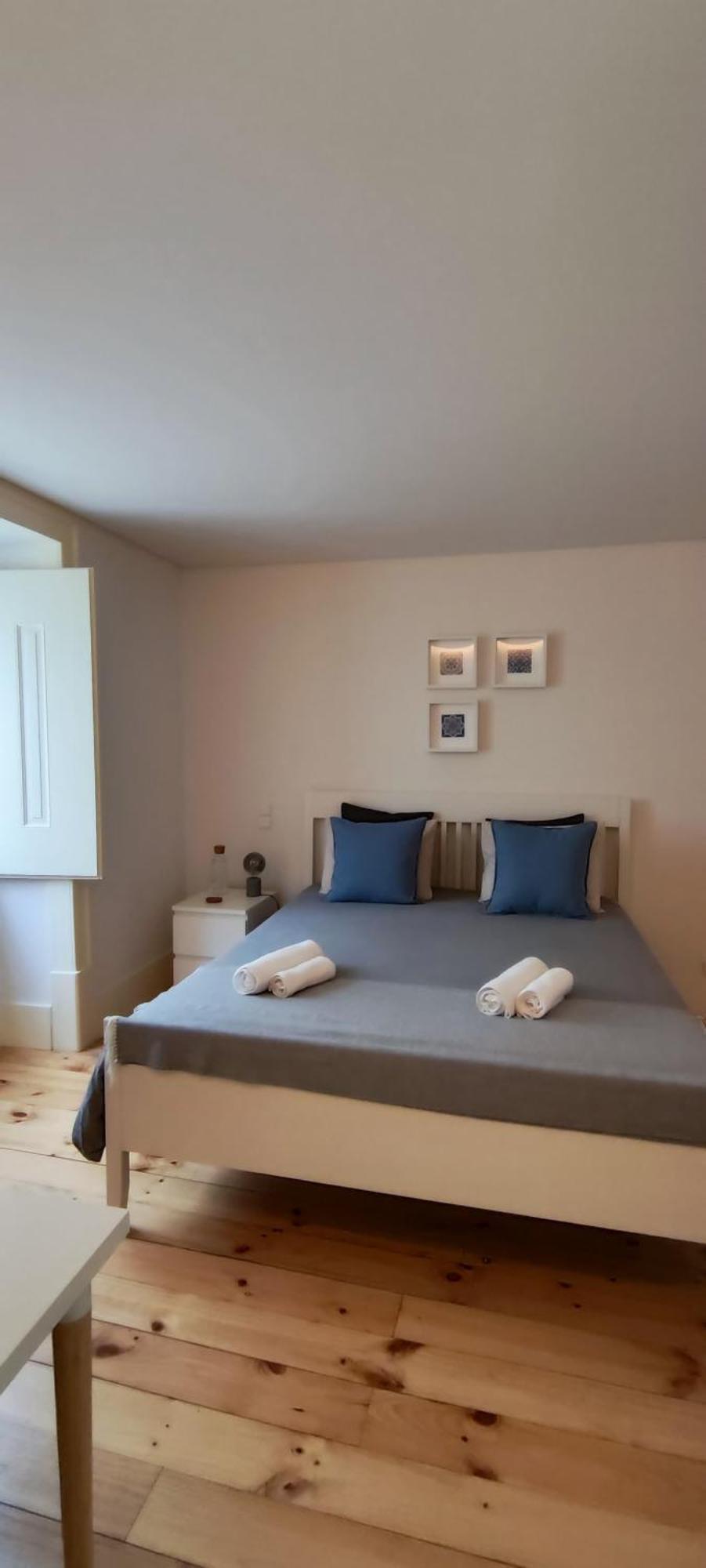 Central Bedroom In Shared House In Chiado - Historic Center Of Lisbon Exterior photo